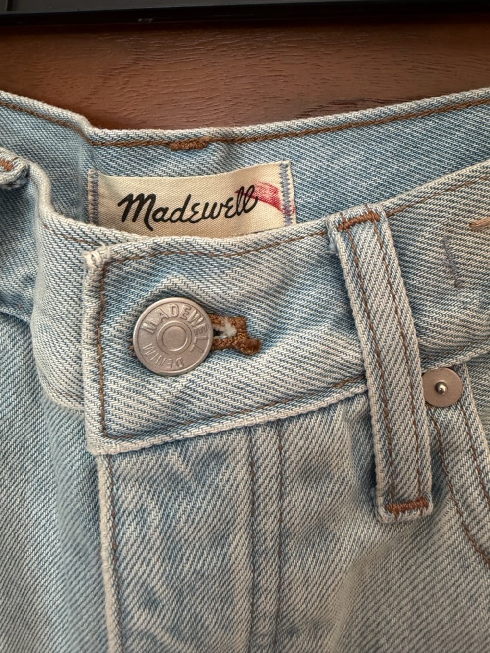 Madewell the Mom Jean Short - Picture 7 of 14